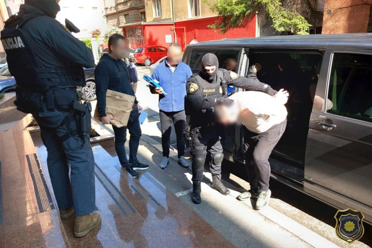 HAPŠENJE U SARAJEVU Muškarac (35) ucjenjivao žene da mu plate da ne objavi njihove privatne fotografije