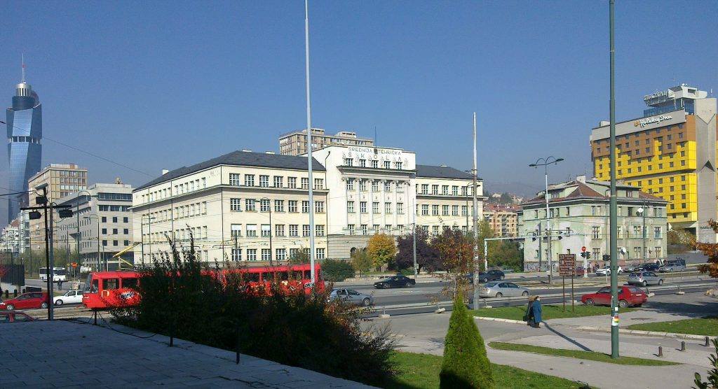 TUČA ISPRED SARAJEVSKE ŠKOLE Jedno lice zadobilo povrede