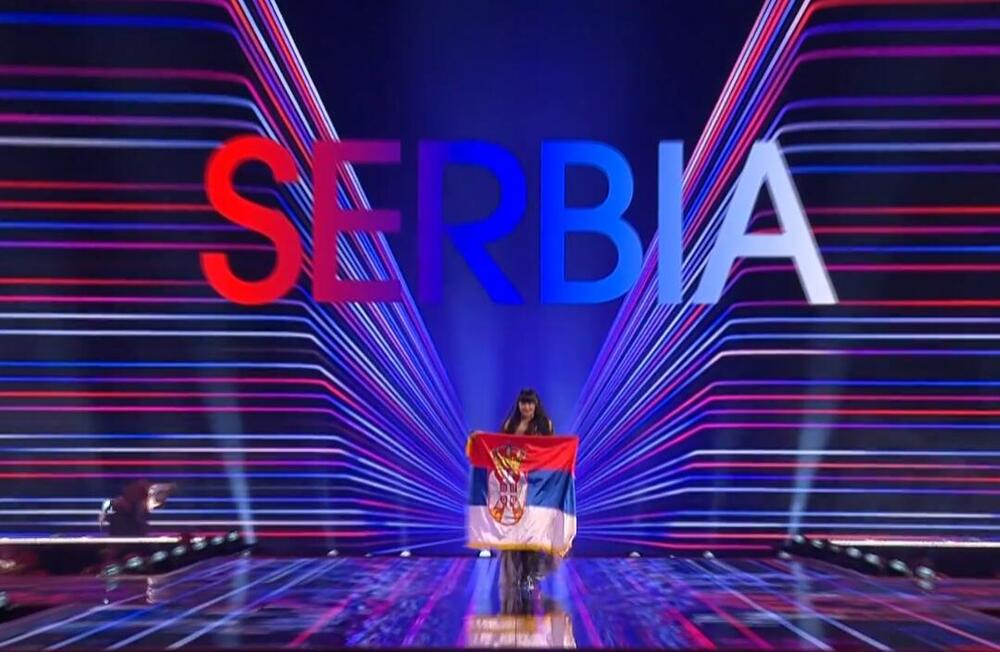 POČELO FINALE EVROVIZIJE 2024. Takmičari prošetali scenom sa zastavama, poznato kako će žiri glasati