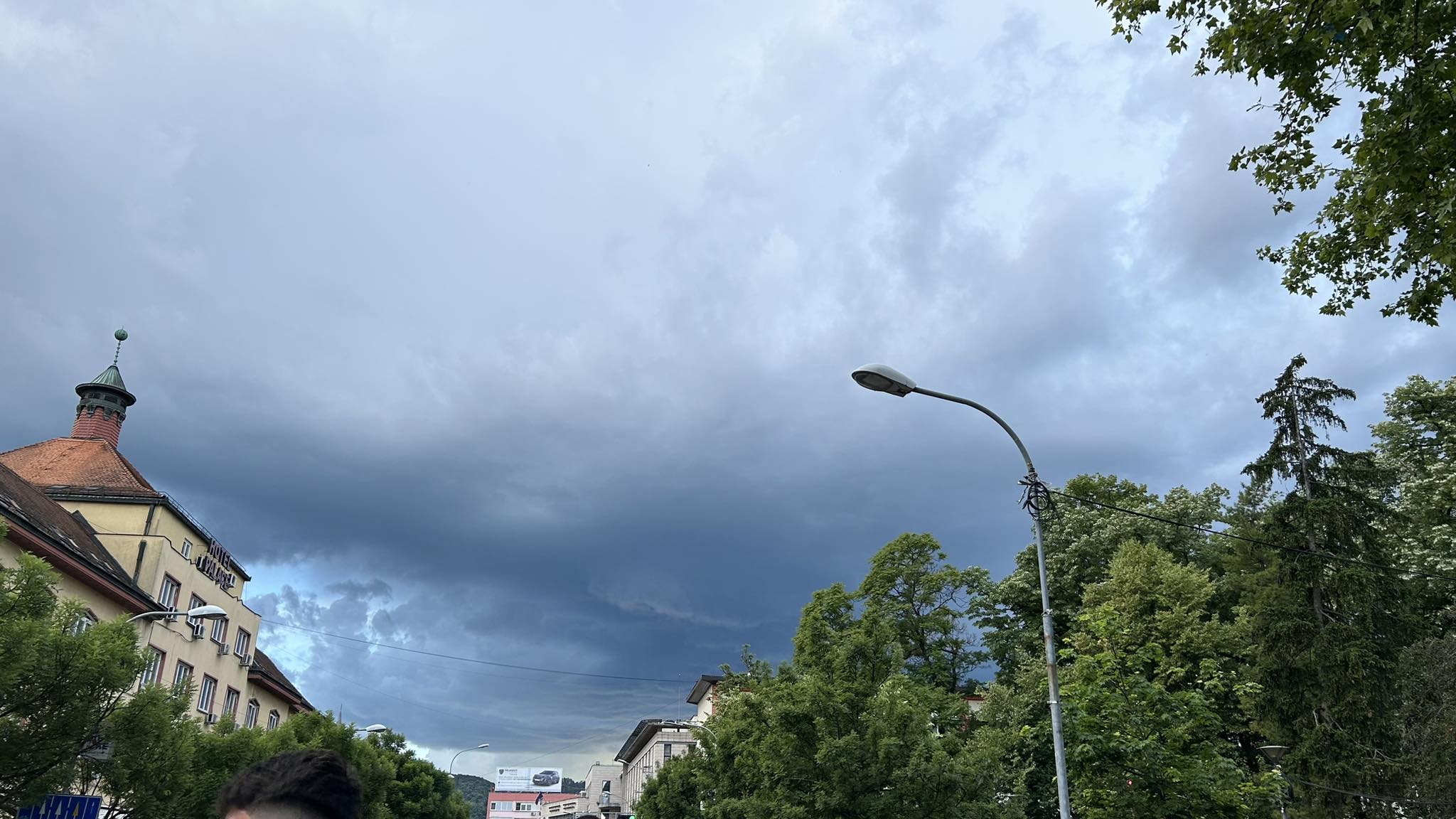UPOZORENJE ZA GRAĐANE Za vikend nestabilno vrijeme, u nedjelju grad