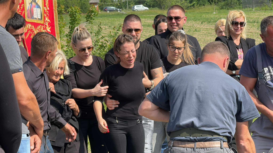 PJEVAČICA ZAVRŠILA NA LIJEKOVIMA NAKON SMRTI MUŽA Planirali proširenje porodice, a onda se dogodila tragedija