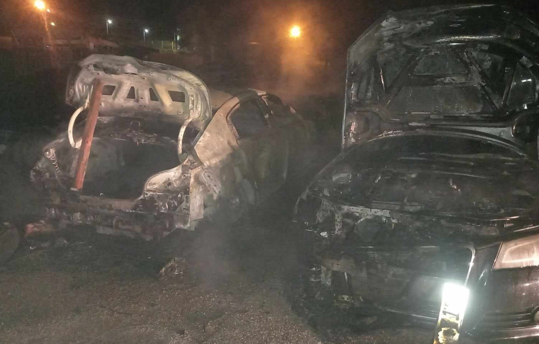 (FOTO) POLICIJA POKRENULA ISTRAGU Izgorio automobil direktora SŠC Foča Krste Ivanovića