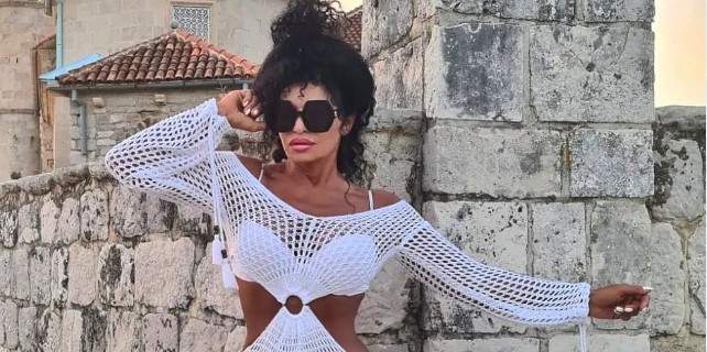 (FOTO) GLUMICA ZAPALILA MREŽE Lidija Vukićević pozirala u bikiniju za 1. maj