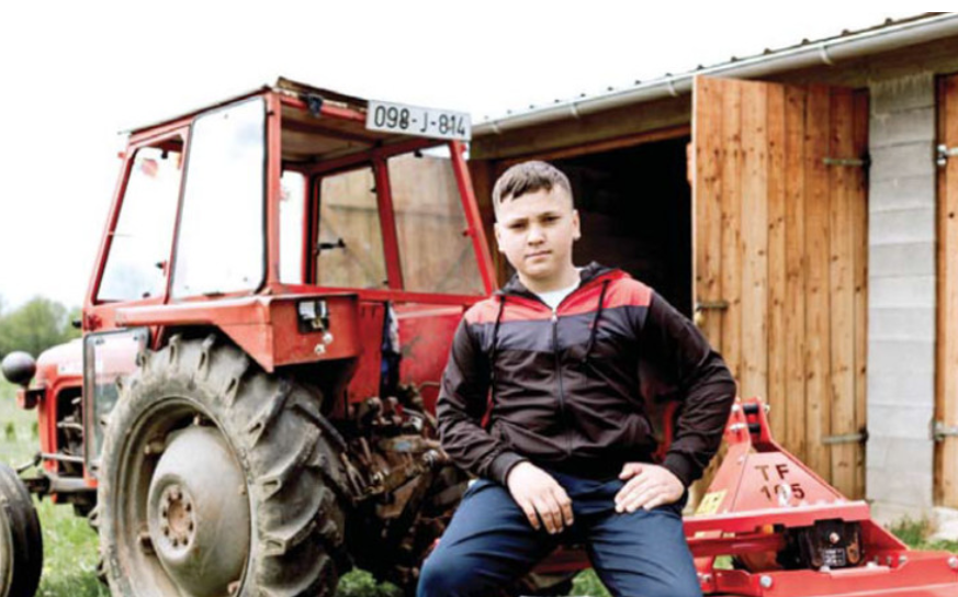ISPUNJENA ŽELJA Dodik kupio balirku dječaku Milošu (13) iz Bosanskog Petrovca