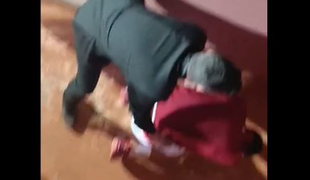 (VIDEO) SKANDAL NA MASTERSU U RIMU Đoković pogođen flašom u glavu nakon pobjede: Dijete samo željelo autogram?
