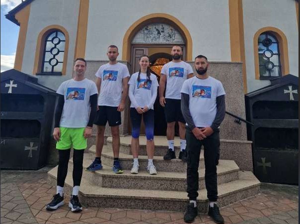HUMANOST NE POZNAJE NEDAĆE Banjalučanima se u Kneževu pridružila još jedna ekipa! Pješače do Ostroga za Sergejevo ozdravljenje!
