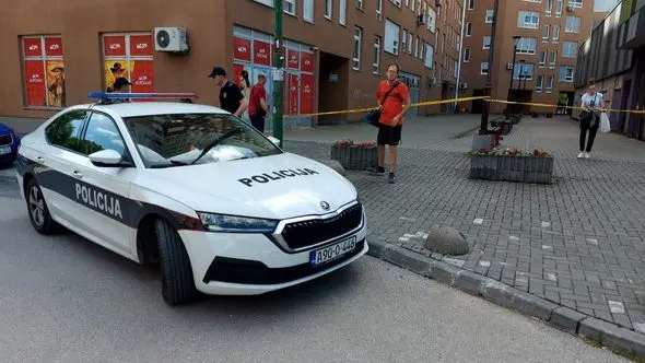 (VIDEO) STRAVIČAN ZLOČIN U TUZLI Poznat identitet muškarca koji je ubio suprugu i dvoje djece, pa onda počinio samoubistvo