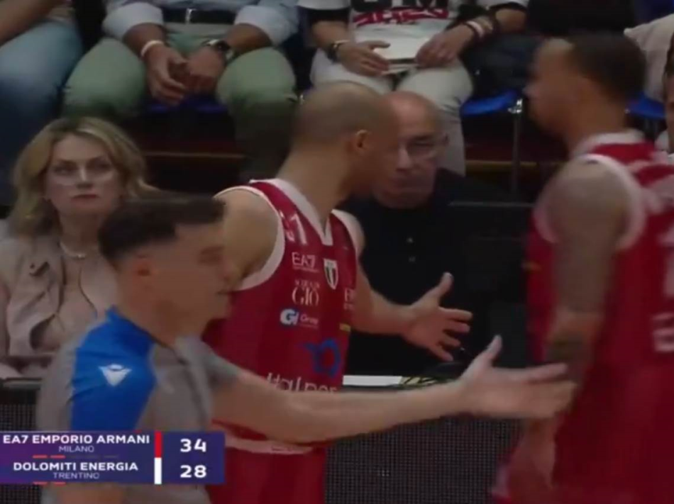 (VIDEO) SRAMOTAN POTEZ ŠABAZA NEJPIRA Bivši igrač Zvezde napravio skandal u Italiji