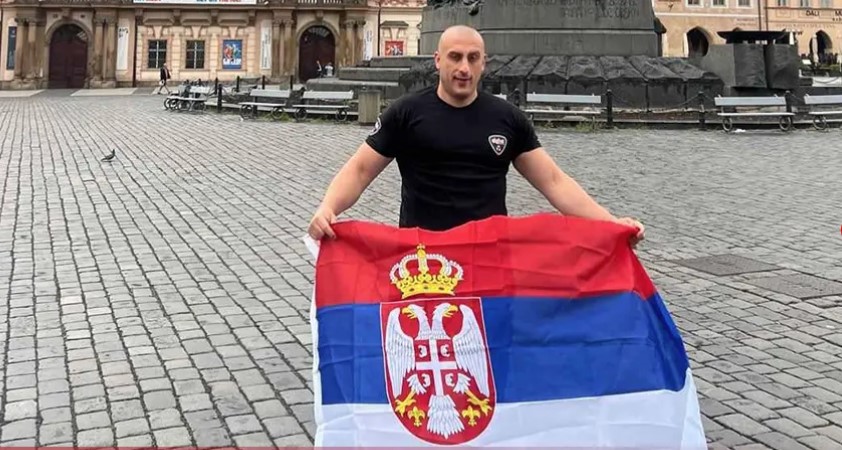 DISCIPLINA "STOJEĆI BICEPS" Paljanin Goran Krulj prvak Еvrope u dizanju tegova