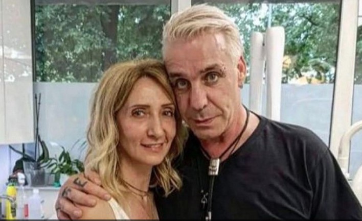 (FOTO) DENTALNI TURIZAM?! Pjevač “Ramštajna” kod zubara u Beogradu