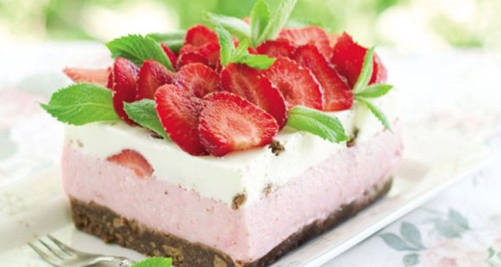 UČINITE DAN SAVRŠENIM Recept za kolač sa jagodama