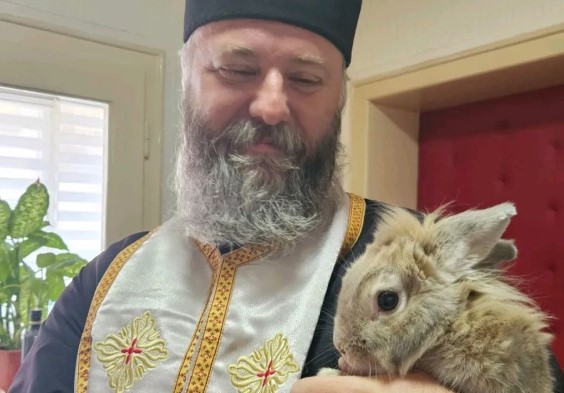 "IZBACITE GA..." Otac Predrag Popović o surovoj istini i zeki koji nema veze s hrišćanstvom