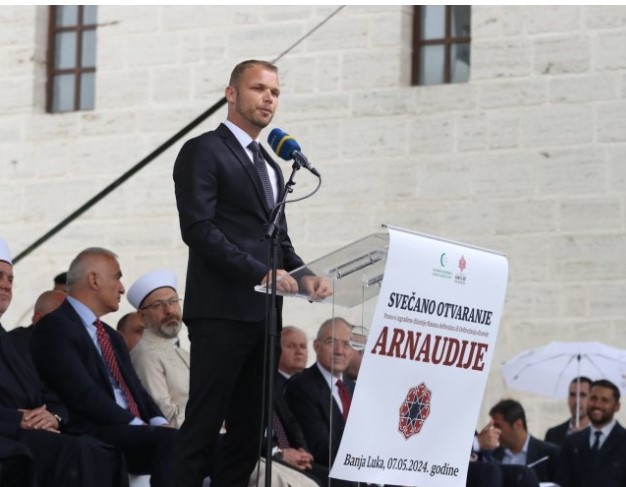 "NE VJERUJEM U ČOVJEKA KOJI RUŠI BOGOMOLJE" Stanivuković poručio da je Arnaudija most, jer je posljednja džamija koja je morala biti obnovljena da se približimo jedni drugima