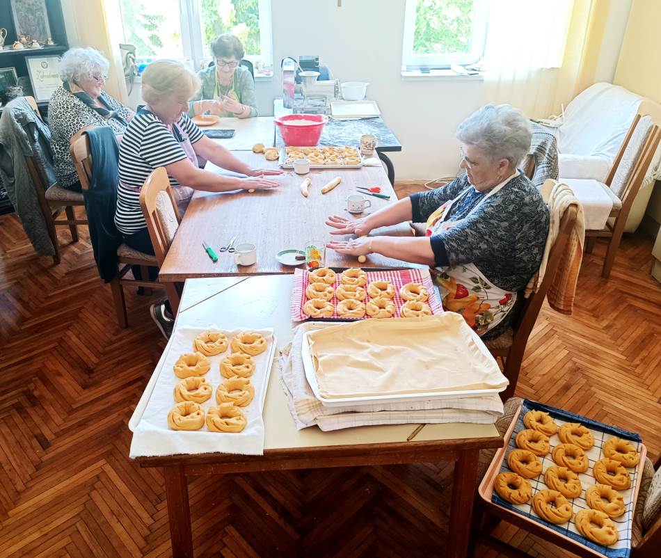 POSTALI SVOJEVRSNI BREND Vaskršnji pereci, potkozarska praznična delicija