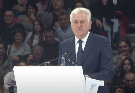 TOMISLAV NIKOLIĆ IMAO SAOBRAĆAJKU Sudarili se službeni auto i fiat