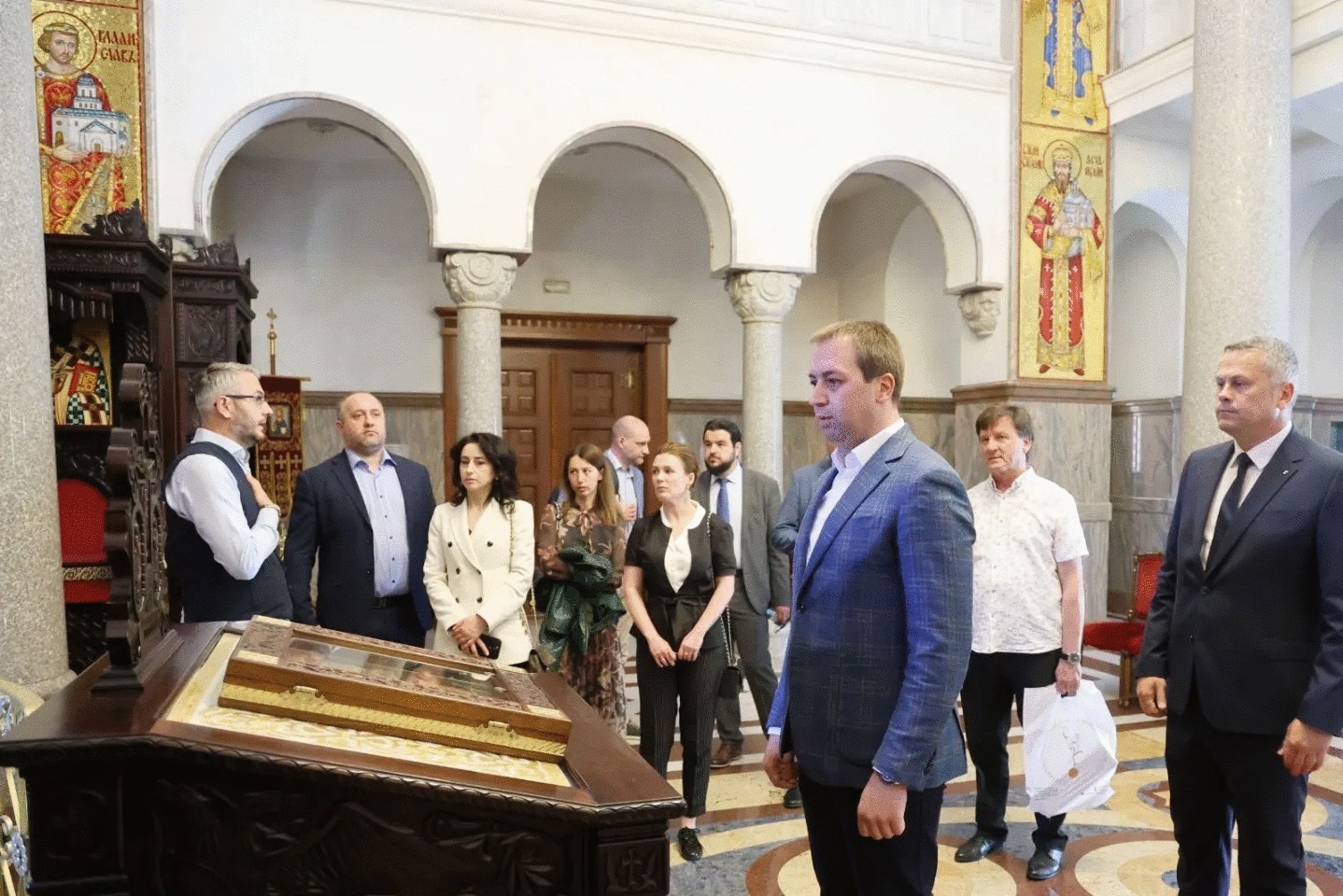(FOTO) "NAŠ NAROD JE ODUVIJEK ŽELIO MIRAN ŽIVOT I SLOBODU" Goran Selak u Hramu Hrista Spasitelja na molitvi za srpski rod