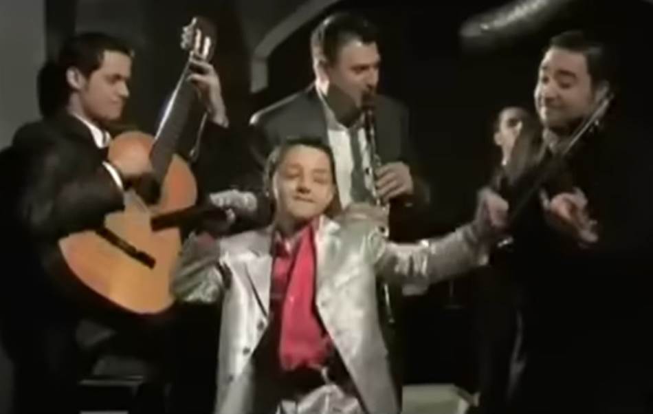 "NIŠTA NE RAZUMIJEM, ALI JE HIT" Ko pjeva narodnjak koji je zaludio TikTok?