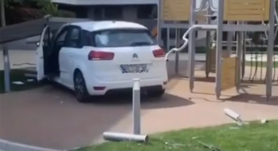 JEZIV PRIZOR LEDI KRV U ŽILAMA Pijan autom uletio na igralište
