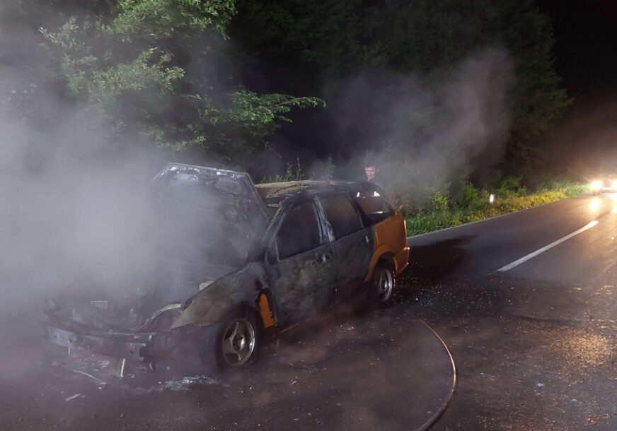 POŽAR KOD KOTOR VAROŠA Izgorio automobil, pričinjena velika materijalna šteta