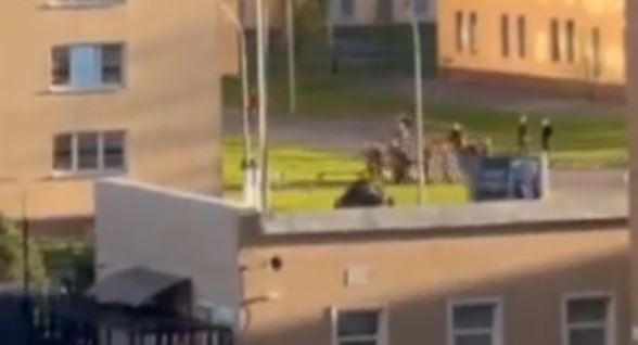 (VIDEO) SVE SLUŽBE NA TERENU Detalji eksplozije u Sankt Peterburgu: Eksplodirala granata, ranjeno sedam vojnika