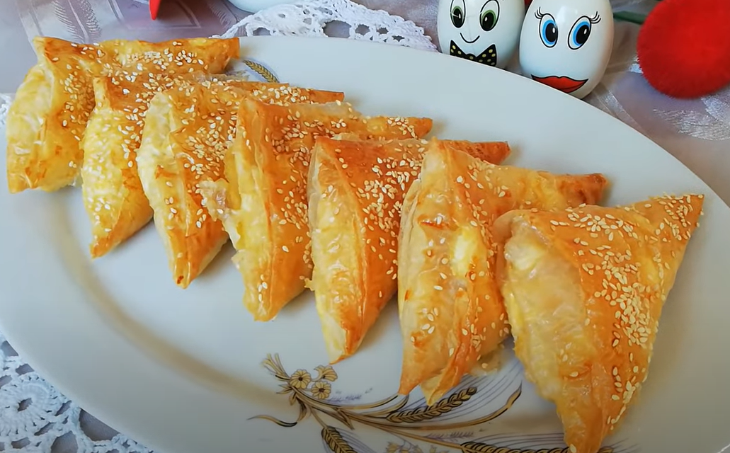 RECEPT DANA Trouglići sa sirom