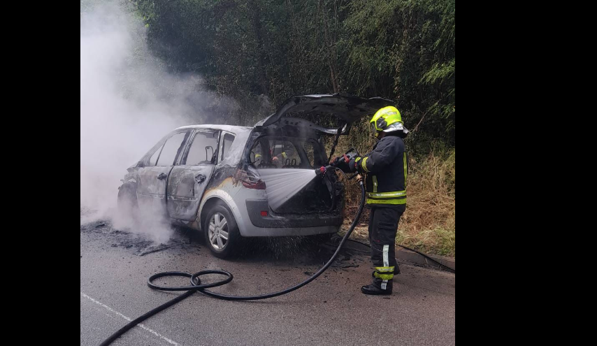 INTERVENCIJA VATROGASACA Zapalio se automobil u Banjaluci