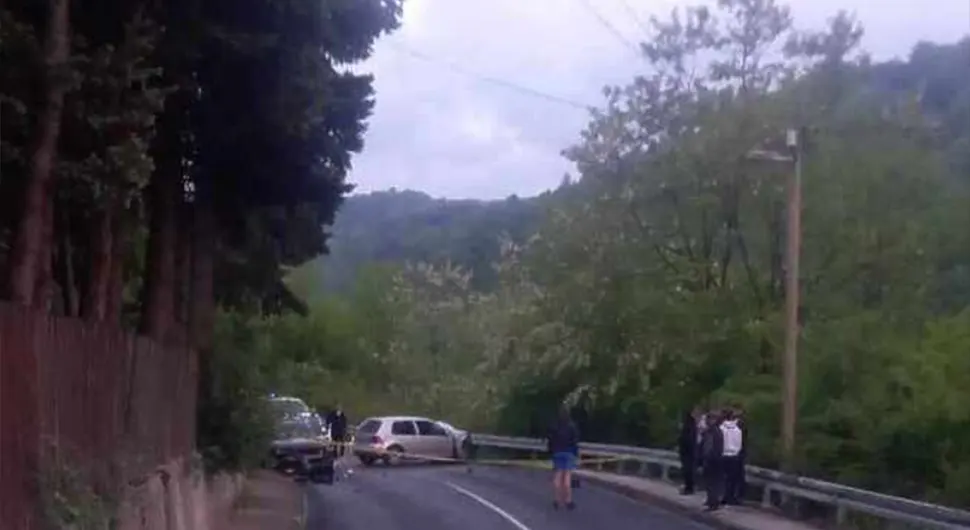 POVRIJEĐENE DVIJE OSOBE Saobraćaj blokiran zbog teške saobraćajne nesreće