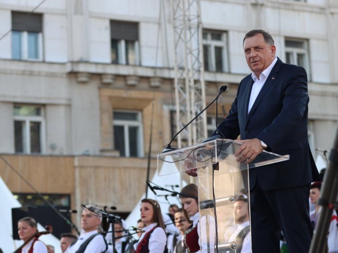 "SVETINJE SU NEUNIŠTIVE" Dodik: U Eparhiji banjalučkoj podignuto više od 300 hramova