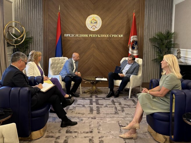 (FOTO) DODIK SA NJEMAČKIM IZASLANIKOM ZA BALKAN: Srpska nije protiv Berlinskog procesa ako ne zadire u Ustav