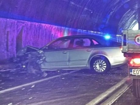 (FOTO) STRAVIČNA SAOBRAĆAJNA NESREĆA U TUNELU NA BRADINI Stvorile se kilometarske kolone vozila, ima povrijeđenih