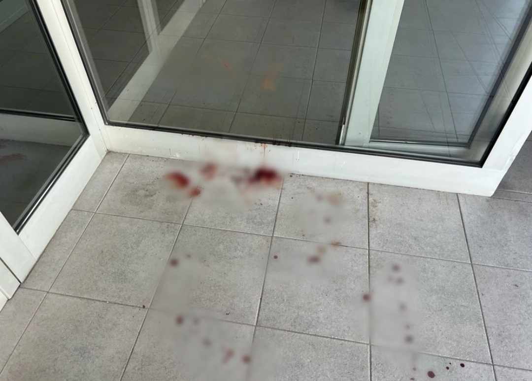 DRAMA NA BANJALUČKOJ TRŽNICI U tuči povrijeđena dva srednjoškolca: Očevici tvrde da su se potezali noževi i šrafcigeri