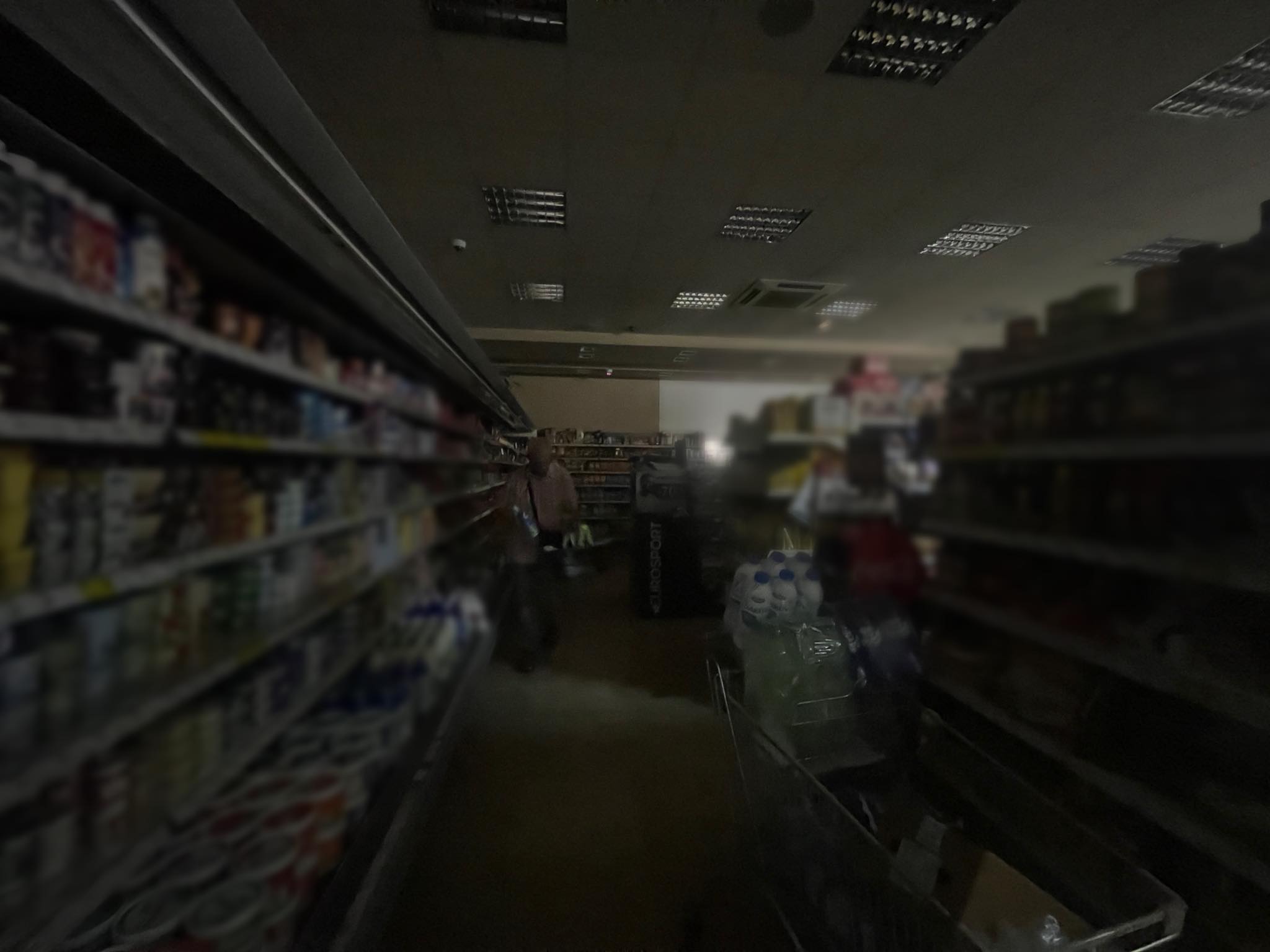 (FOTO) MRAK U MARKETIMA, SEMAFORI NE RADE Pogledajte kako je izgledao strujni kolaps u Banjaluci