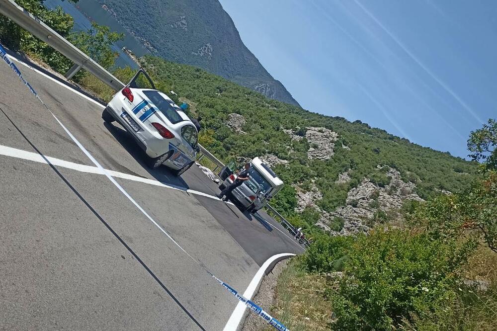 (FOTO) UŽAS U CRNOJ GORI U stravičnoj saobraćajnoj nesreći stradao stariji muškarac