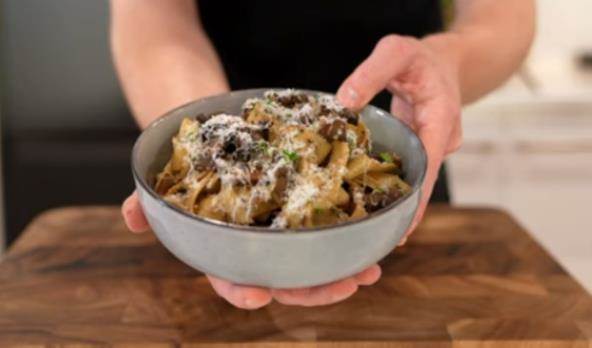 IDEJA ZA SUTRAŠNJI RUČAK Pasta sa pečurkama i bijelim lukom