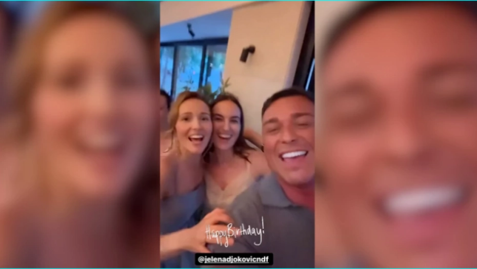 (FOTO/VIDEO) JELENA ĐOKOVIĆ U NESVAKIDAŠNJEM IZDANJU Novakova supruga napravila ludu žurku za rođendan, pjevala i plesala sve vrijeme