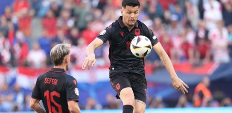 (VIDEO) USLIJEDILA KAZNA UEFA suspendovala fudbalera Albanije nakon vrijeđanja Srba