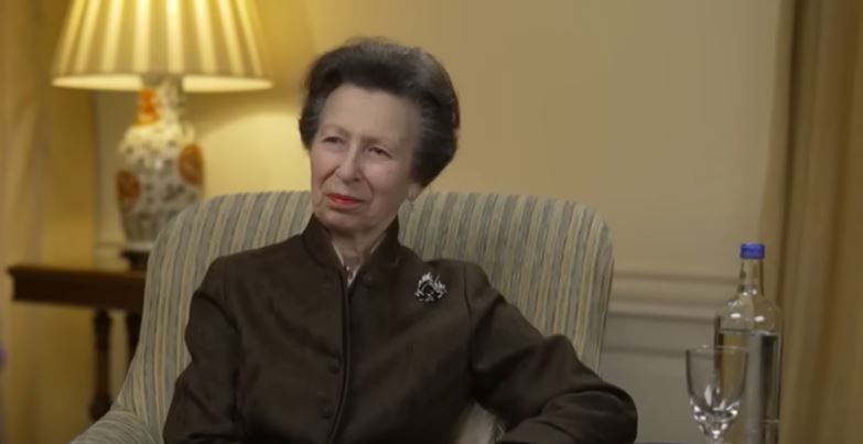 NOVI PROBLEMI U KRALJEVSKOJ PORODICI Princeza Ana izgubila pamćenje nakon potresa mozga