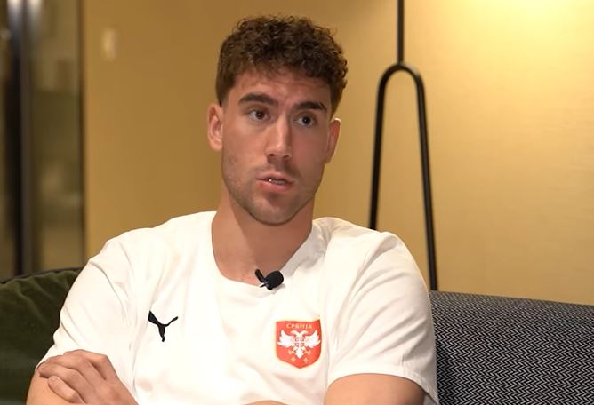 VLAHOVIĆ NAJPLAĆENIJI U SERIJI A Evo koliko novca mu legne na račun