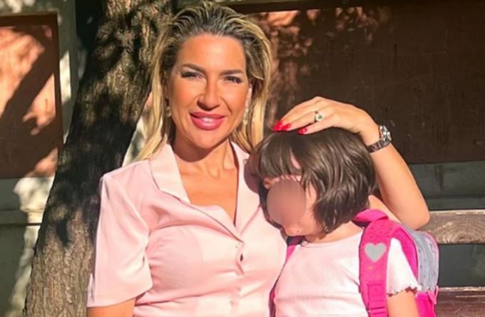 (FOTO) "SVE U ŽIVOTU ZA NJU SAM RADILA" Jovana Jeremić ponosno pokazala prvu diplomu kćerke, krenula majčinim stopama