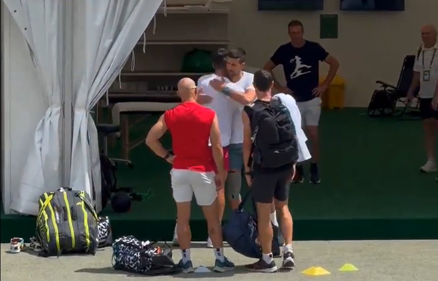 (VIDEO) SRDAČAN SUSRET ĐOKOVIĆA I ALKARAZA "Poznati pozdrav, godinu dana nakon finala muškog singla"