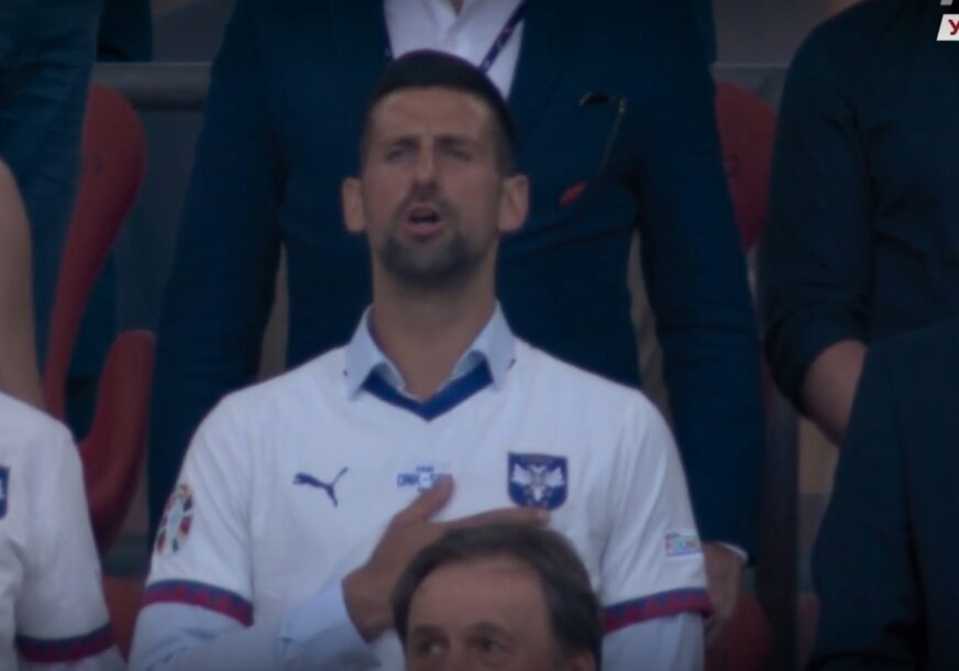 (VIDEO) KAKAV PRIZOR Novak Đoković u dresu Srbije emotivno pjevao himnu