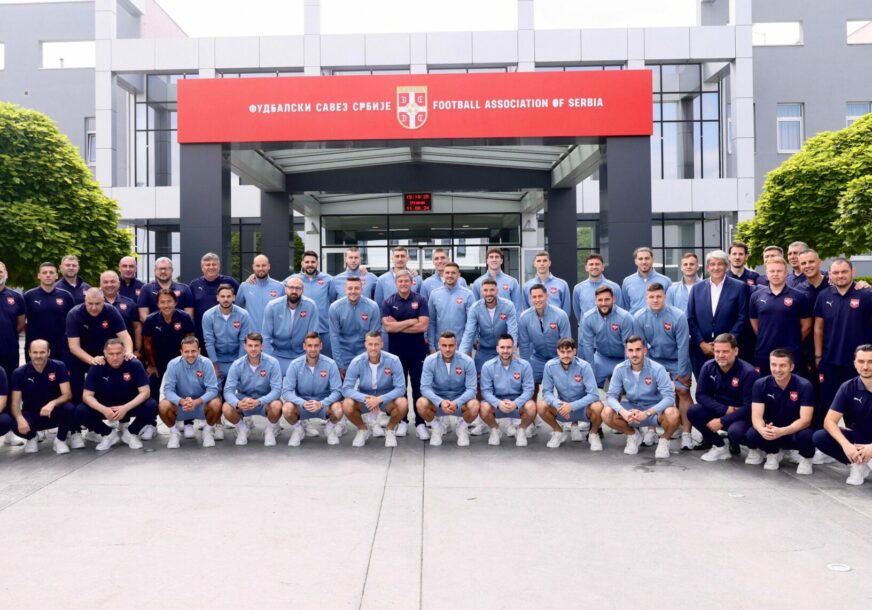 (FOTO/VIDEO) ORLOVI ŠIRE KRILA Fudbaleri Srbije otputovali u Njemačku: Prvo kontinentalno takmičenje poslije 24 godine