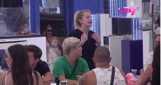 (VIDEO) HAOS MEĐU TRUDNICAMA! Aneli i Milica bljuju vatru jedna na drugu, Terza urnisao Ahmićevu: Ljubomorna je zato što nije prva zatrudnila!