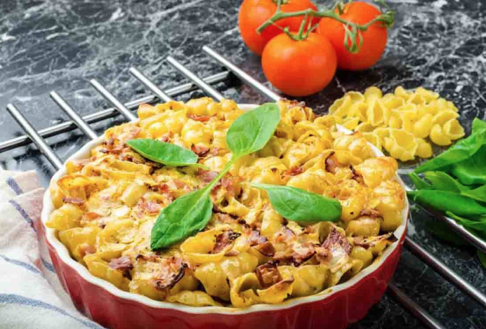 RECEPT ZA BRZINSKU VEČERU Makarone sa slaninom i pavlakom
