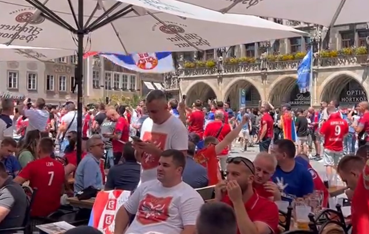 (VIDEO) HIT MITRA MIRIĆA SE ORI CENTROM MINHENA Stigli srpski navijači - usijana atmosfera pred utakmicu