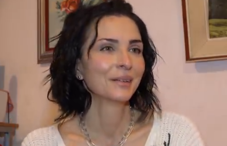 (FOTO) "DRŽALI SU ME 3 MJESECA ZATVORENU U PODRUMU" Bivša manekenka sa sobom nosi tešku priču, bila je kidnapovana, a zbog bolesti joj amputirana noga