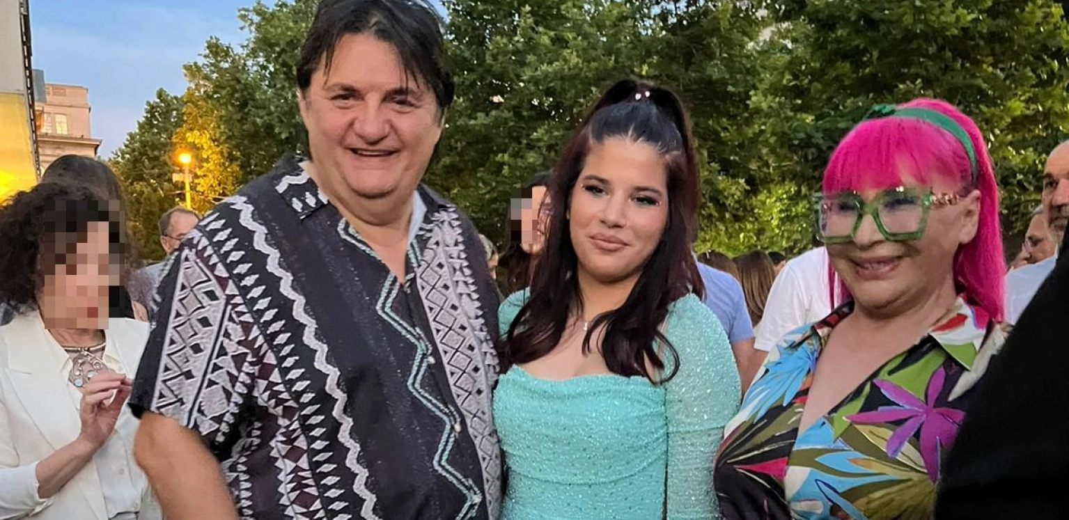 "MI SMO PROSJEČNA PORODICA" Zorica Brunclik ispratila unuku na maturu i otkrila da je baš ona birala haljinu