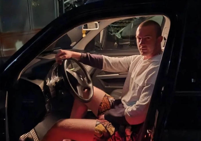 "ZAROBILI SU GA, NISU MU DALI DA ŽIVI" Mještani progovorili o Aleksi (22) i njegovoj porodici za čije ubistvo je osumnjičen