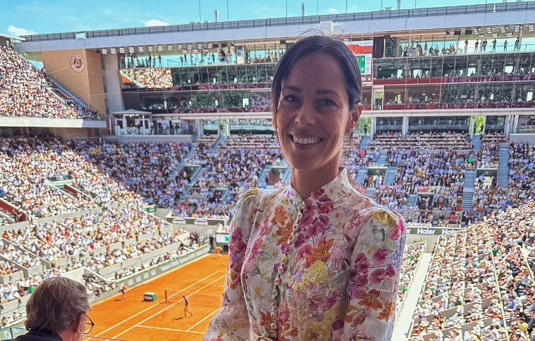 "ANOREKSIJA U POSLJEDNJEM STADIJUMU" Ana Ivanović pozirala na Rolan Garosu u haljini od 839 evra