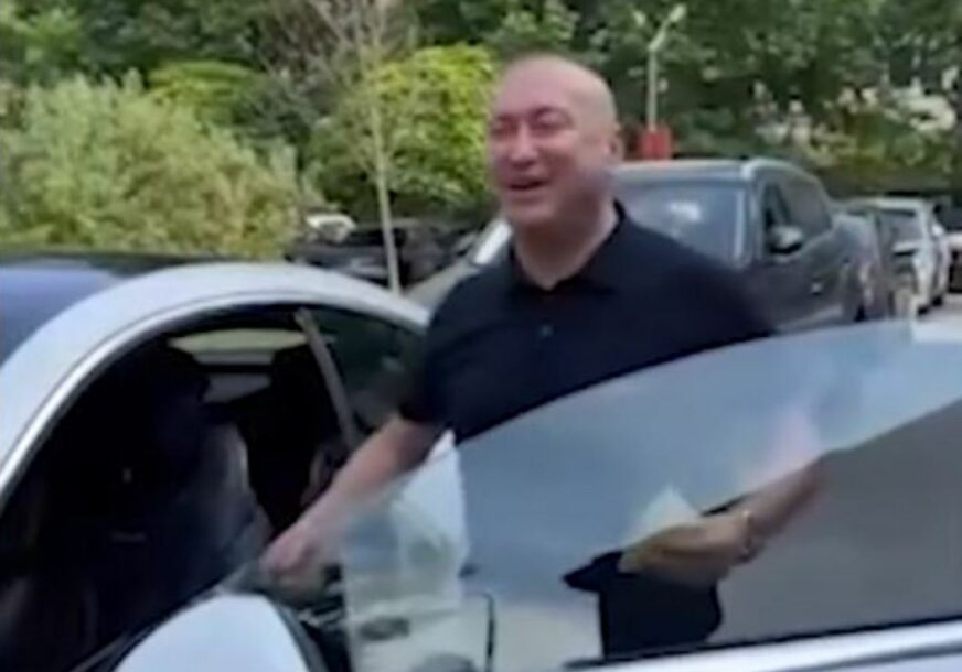 “ŠTA JE OVO BRAĆO MOJA” Đani dobio kovertu, a u njoj ključ od bijesne mašine